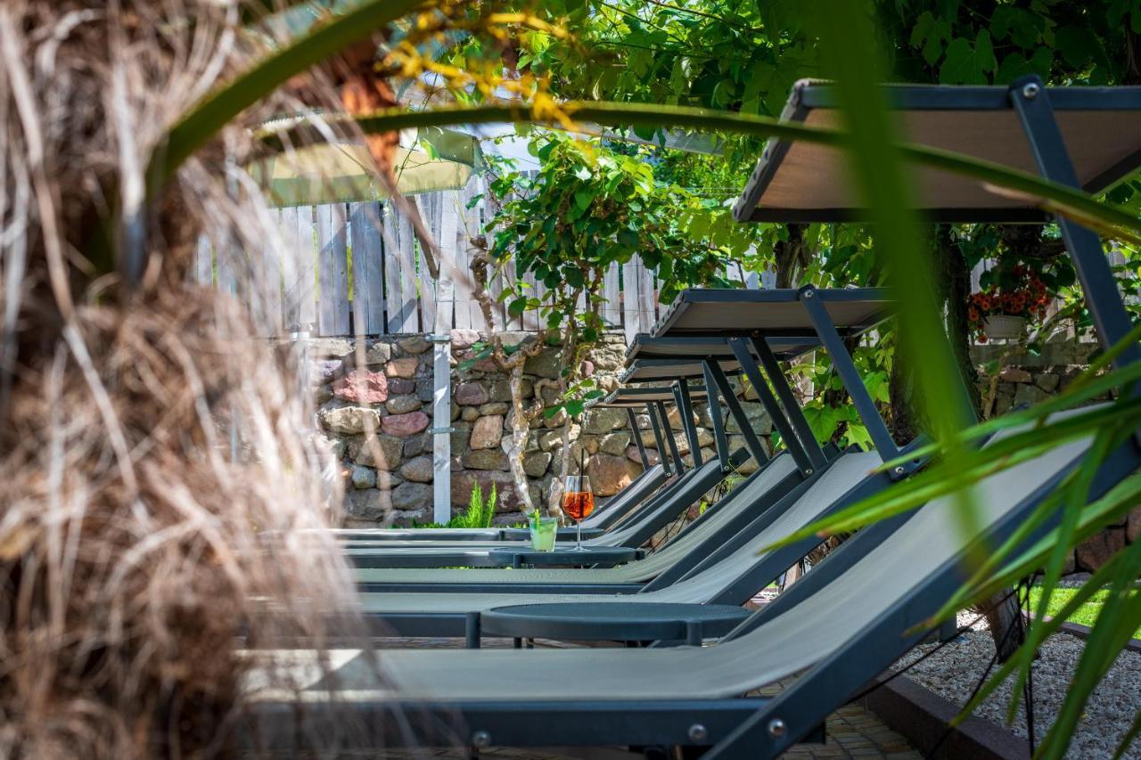 Hotel Christine Gargazzone Bagian luar foto