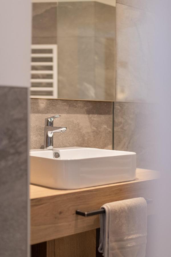 Hotel Christine Gargazzone Bagian luar foto